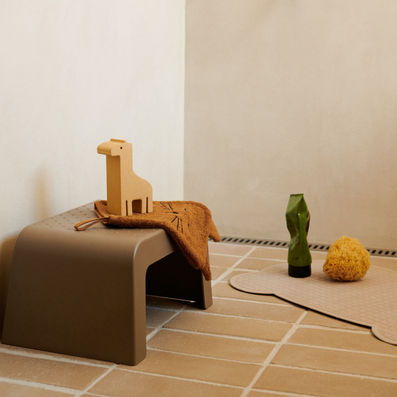 LIEWOOD Protiskluzová koupelnová podložka Sailor Mr Bear Sandy