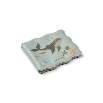 LIEWOOD Waylon kouzelná vodní knížka do koupele Sea creature / Sandy