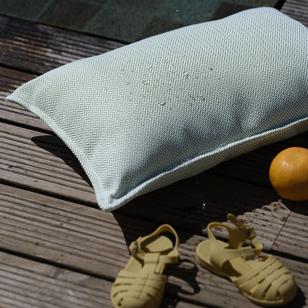 Venkovní válecí polštář Wigiwama® – Azure Outdoor Bolster