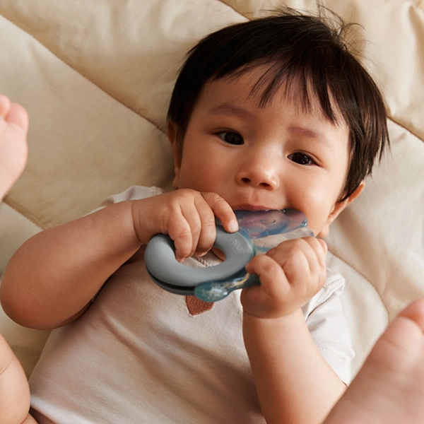 LIEWOOD chladicí kousátko Rita slon 2 ks Sandy / Dove blue