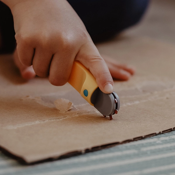 Váleček na ohýbání Makedo Fold-Roller Váleček na ohýbání Makedo Fold-Roller